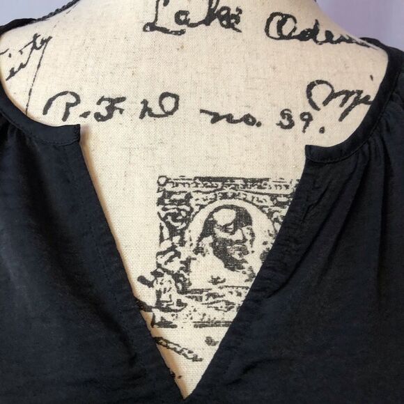 Old Navy Black Top - Picture 3 of 8